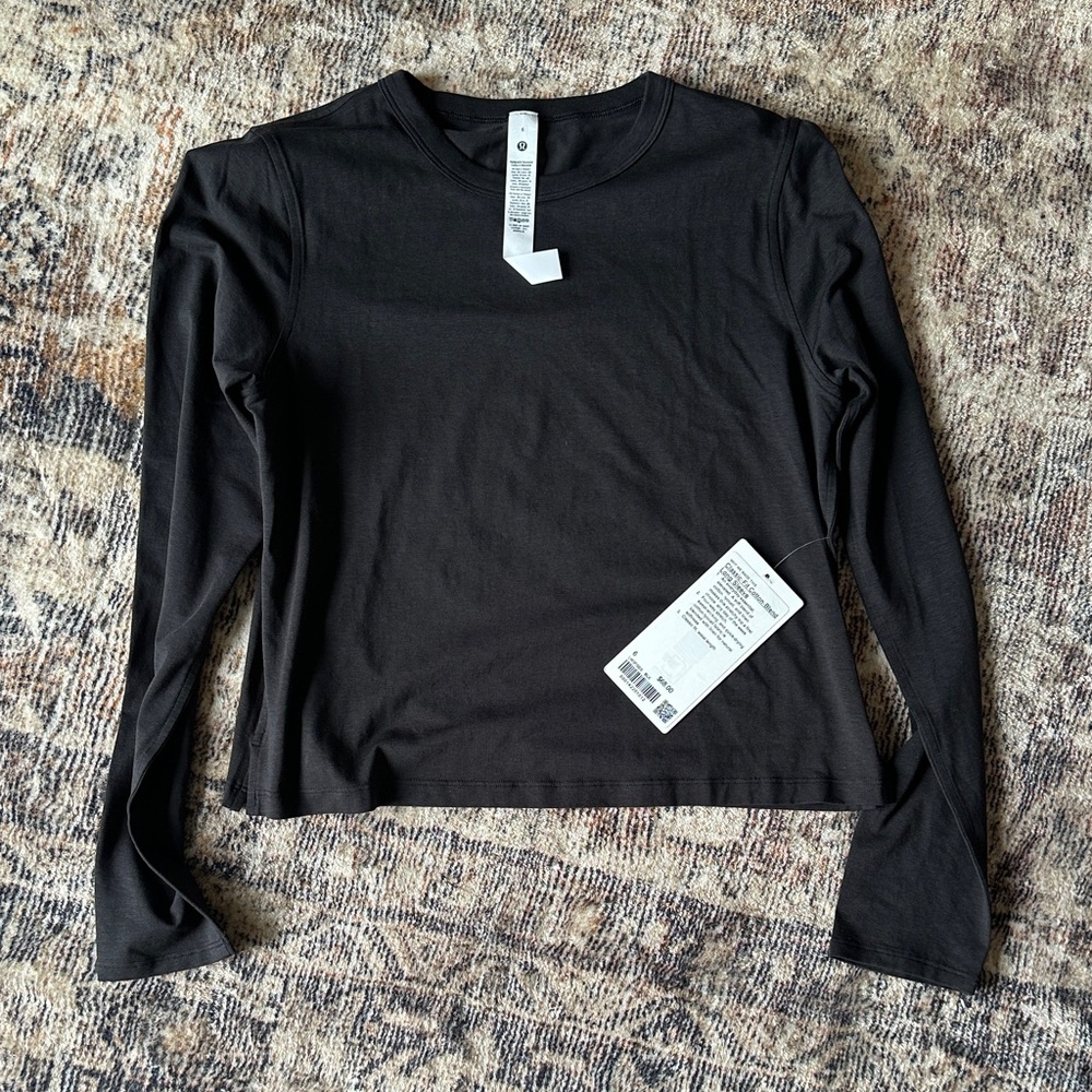 Lululemon Classic fit cotton blend long sleeve in black